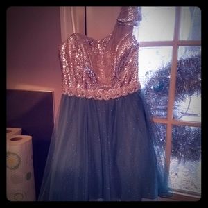 Popcorn dress one shoulder